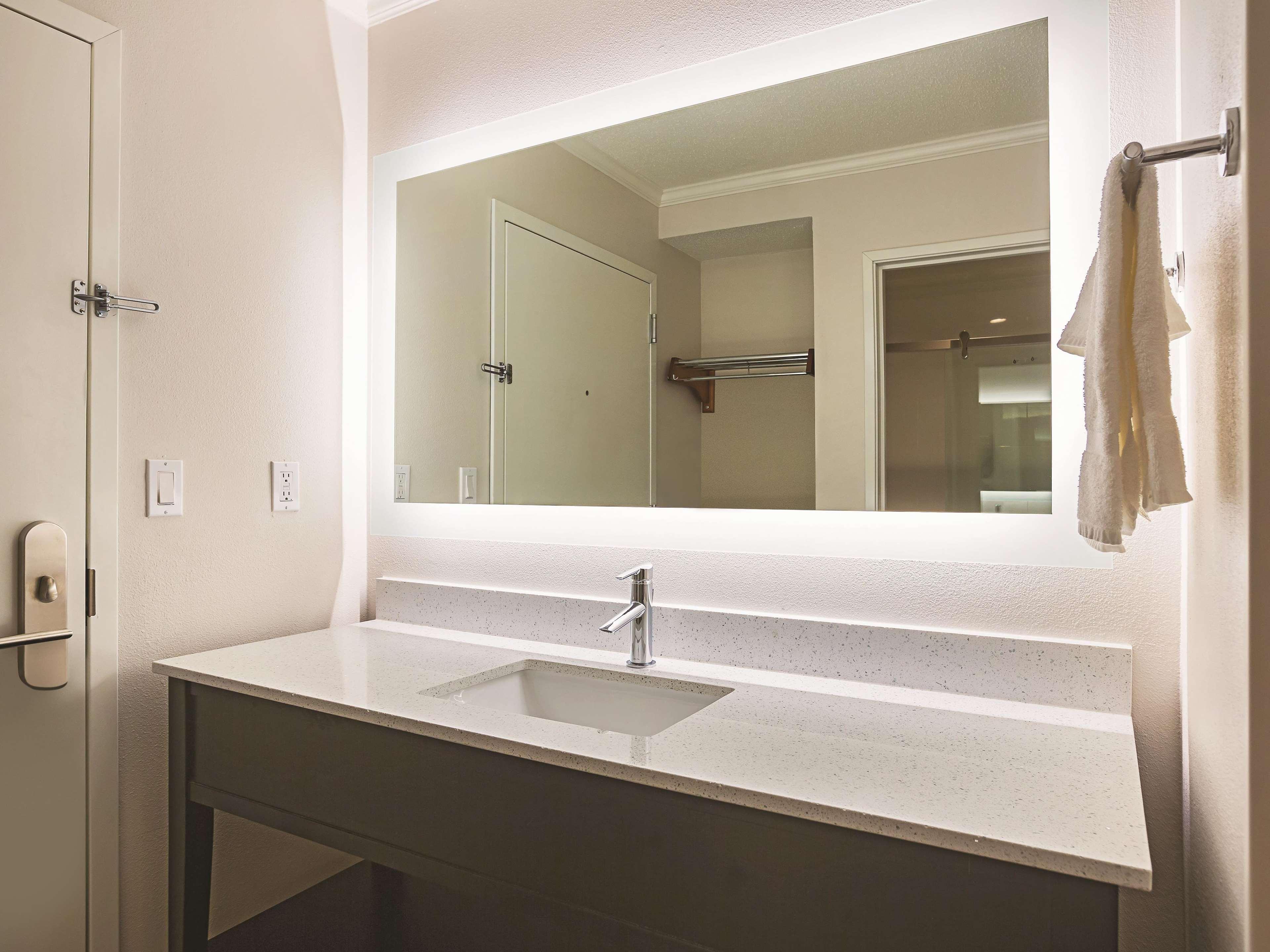 La Quinta By Wyndham Atlanta Midtown - Buckhead Hotell Eksteriør bilde
